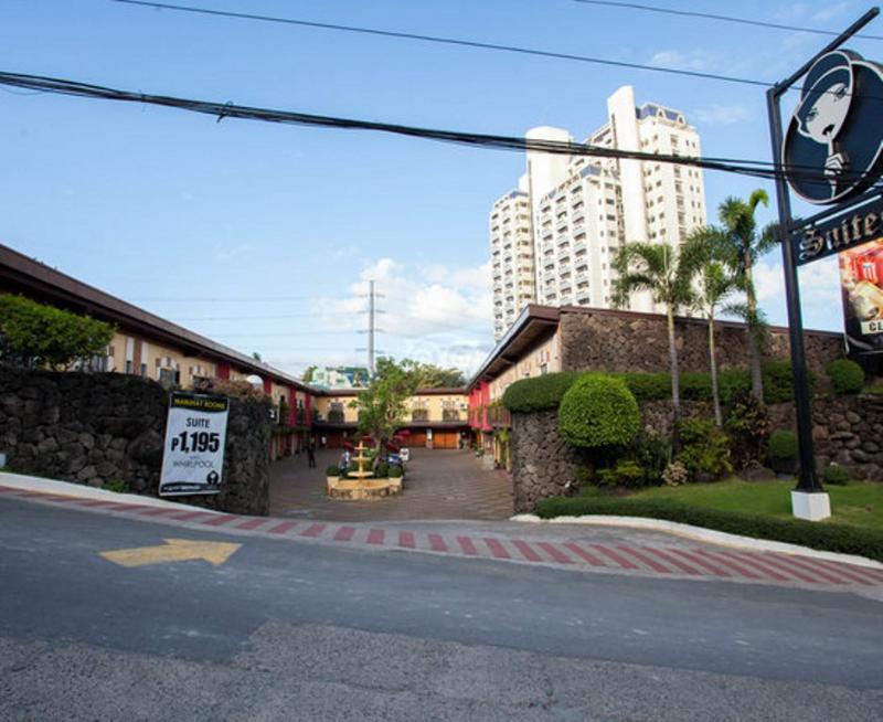 Victoria Court Suites Pasig 外观 照片