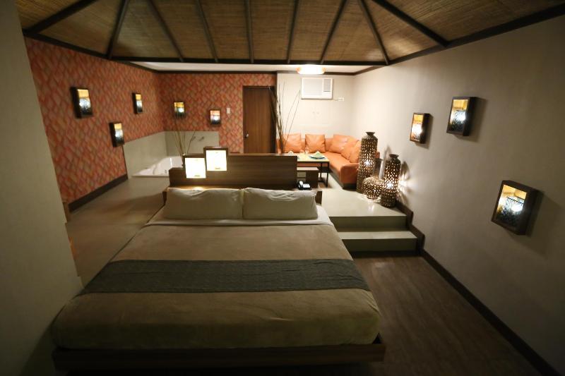 Victoria Court Suites Pasig 外观 照片