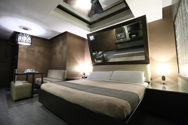 Victoria Court Suites Pasig 外观 照片