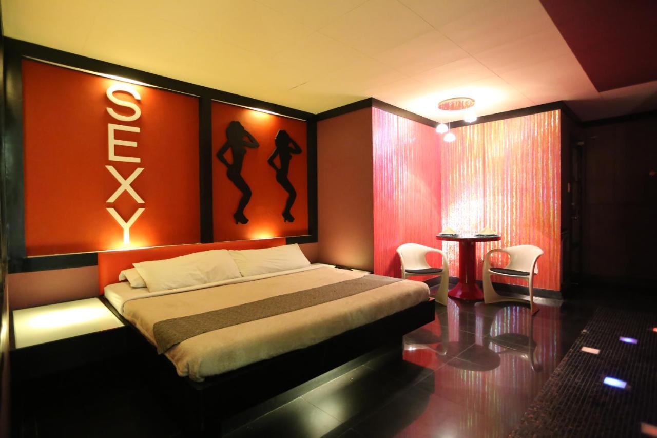 Victoria Court Suites Pasig 外观 照片